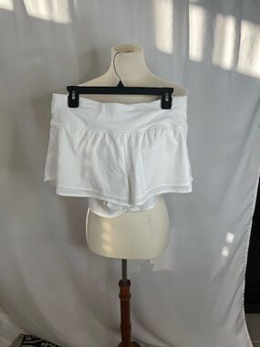 🤍 CALIA White Athletic Shorts | Size Medium | Built-In Liner